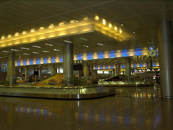 Carrusel de equipaje en Ben-Gurion International Airport.